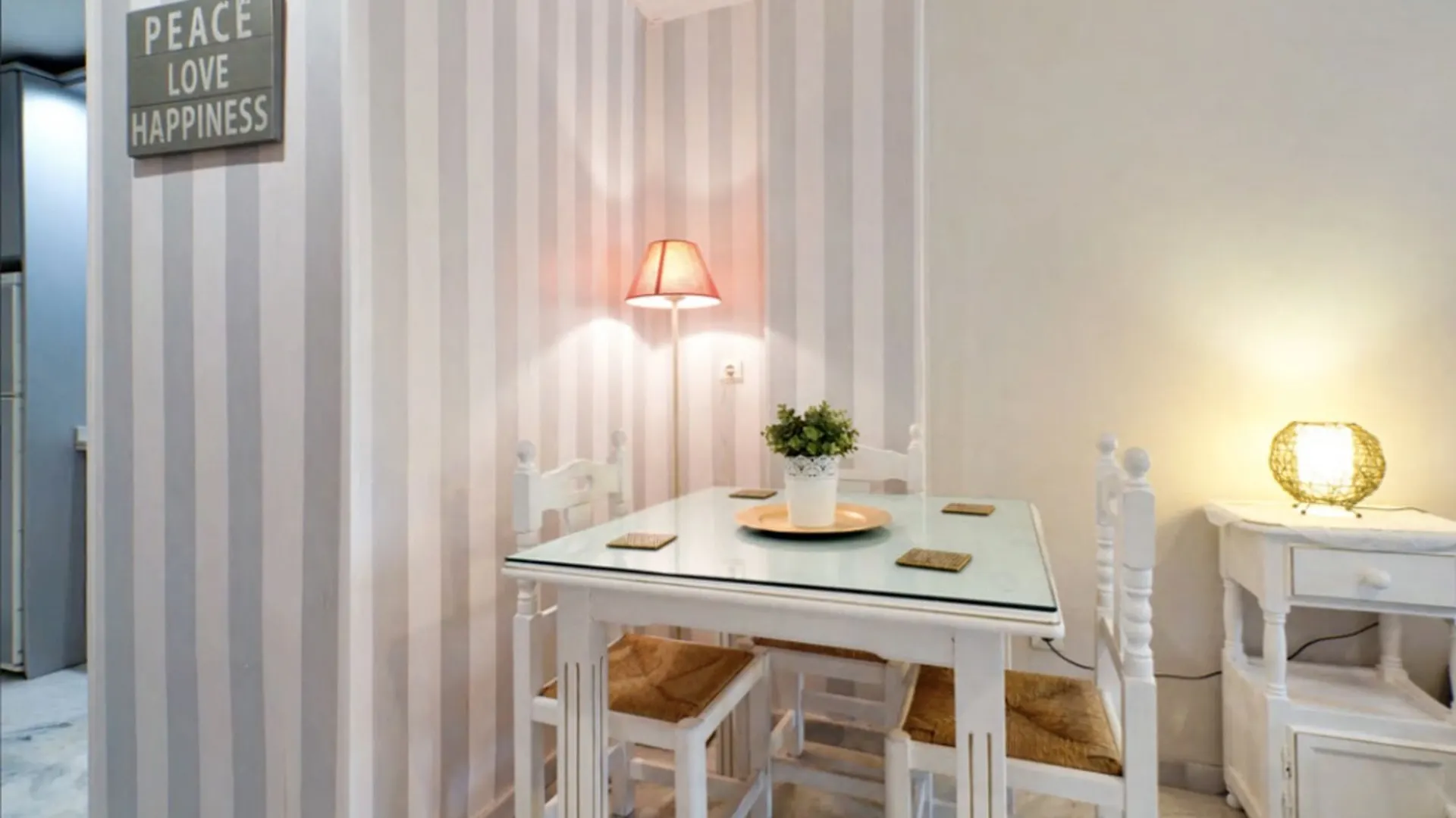 Sunny, 2-Bedroom House With Wifi In Central Granada 5 Minutes From All
